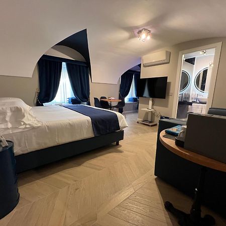 Rome Luxury Blue Suites- Love Esterno foto