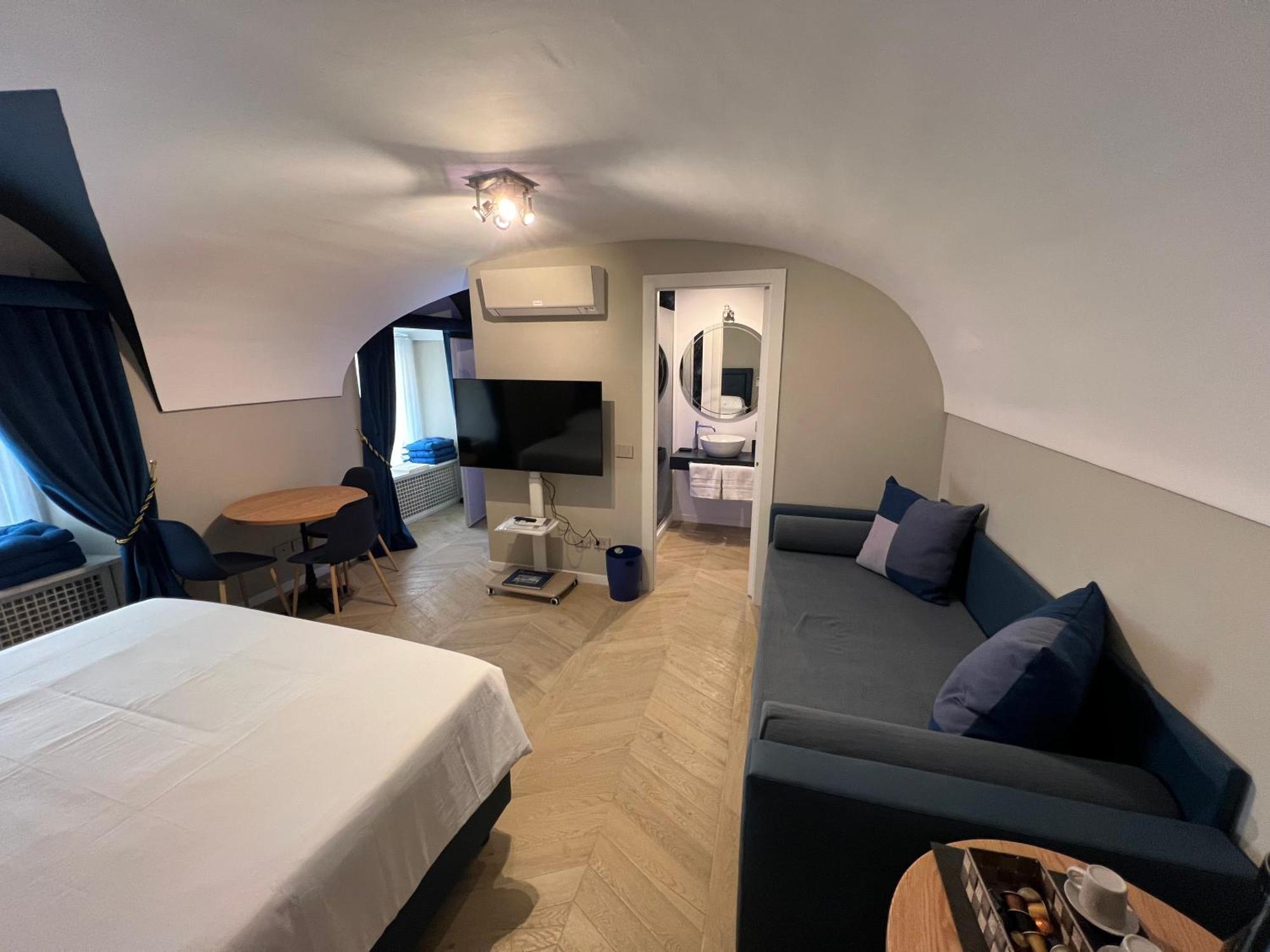 Rome Luxury Blue Suites- Love Esterno foto
